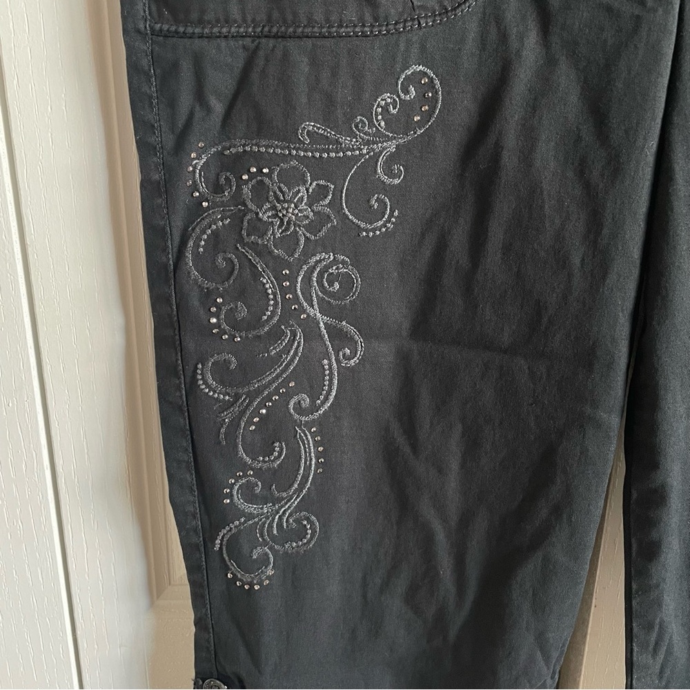 Gloria Vanderbilt Brooke Skimmer Capri Pants Women’s 8 Missy Beaded Embroidered - Picture 6 of 16